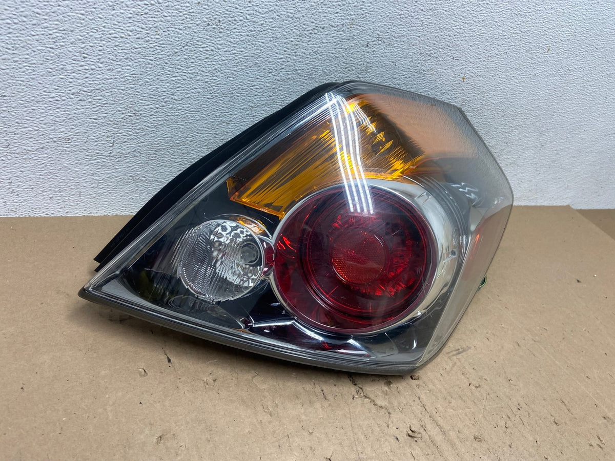 2007 to 2012 Nissan Altima Right Passenger Rh Side Tail Light AE6145 LK2