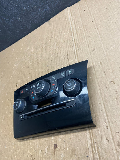 2013-2014 Chrysler 300 Dash A/C Climate Control A/C Heater Panel AE4020 DG2