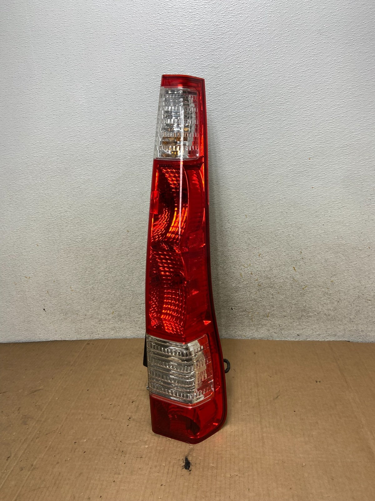 2005 to 2006 Honda Cr-v Crv Right Passenger Side Tail Light AI8511 LK0