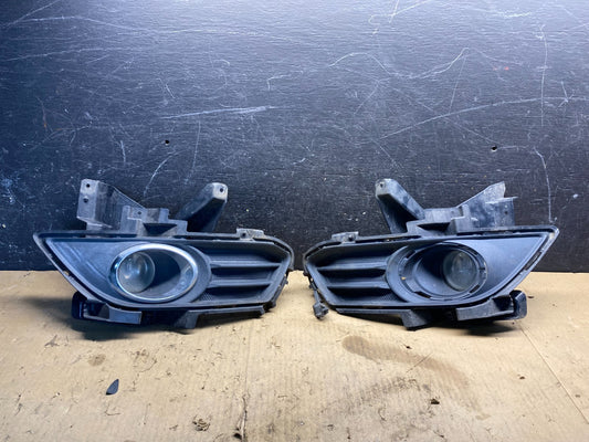 2013-2016 Ford Fusion Front Bumper Left+Right Set Fog Light  Bezel Trim X0379 DG0