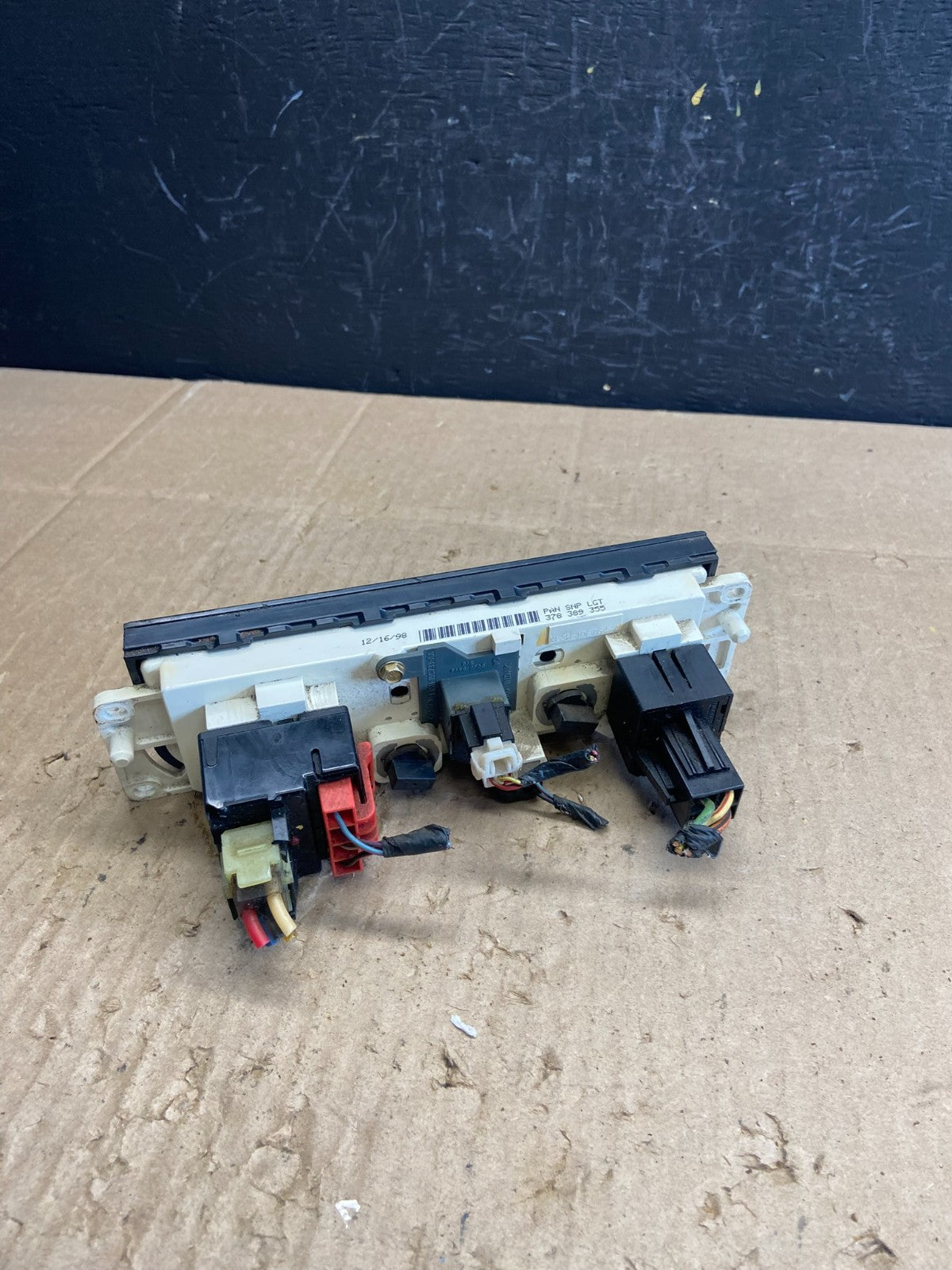1997 to 2004 Ford F150 F250 Expedition Heater A/C Climate Control AB9712 DG4