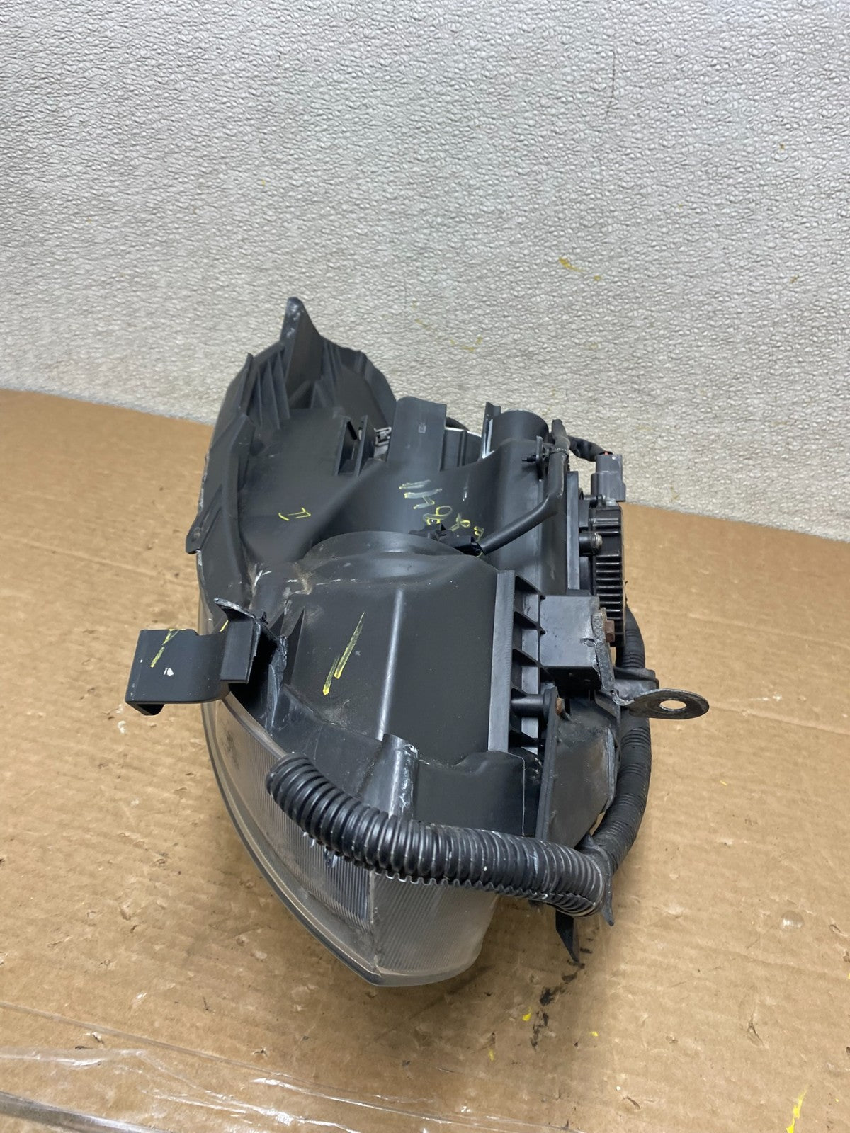 Coupe 2010 to 2013 Nissan Altima Right Passenger Headlight Xenon Oem Z2841 DW11