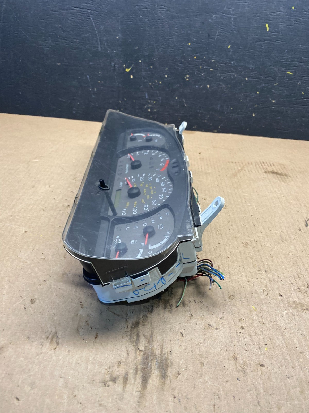 2001 to 2004 Toyota Sequoia Speedometer Insrument Gauge Cluster Q7336 DG3