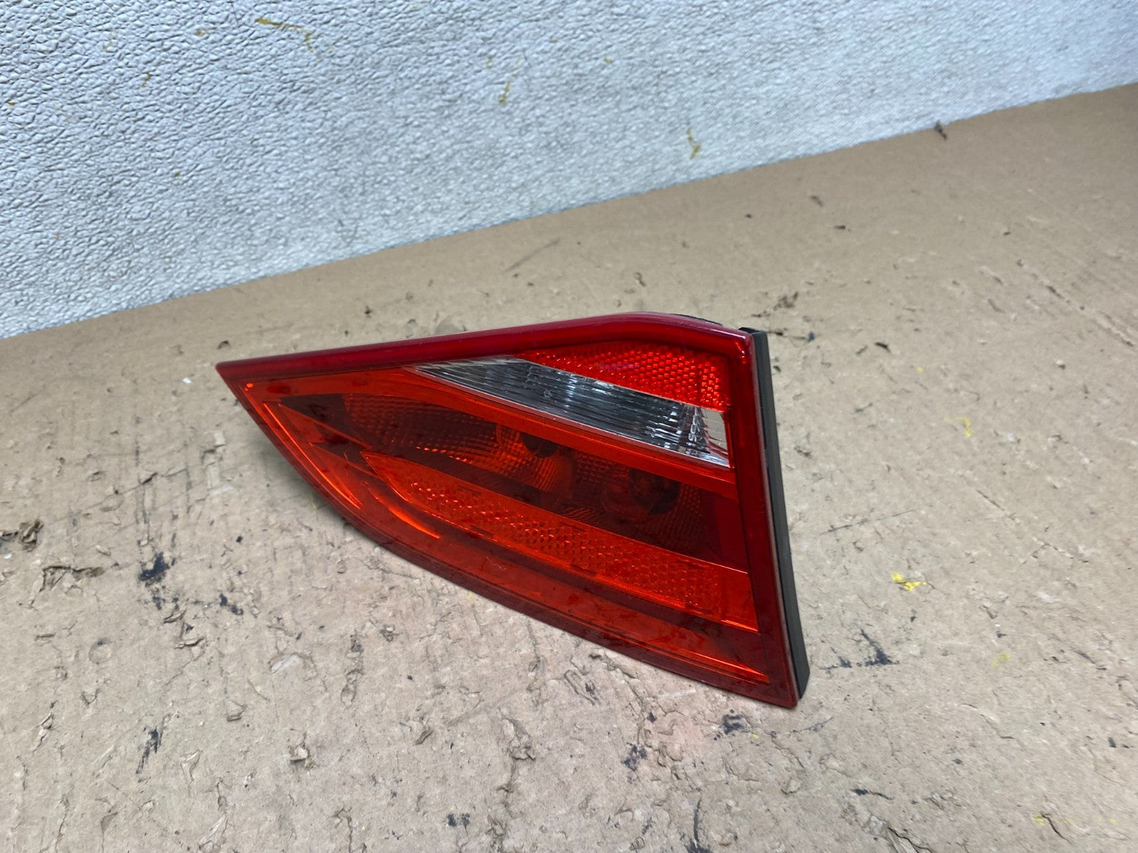 2009 2010 2011 2012 Audi A4 Sedan Left Driver Side Inner Tail Light Oem R9847 DW2