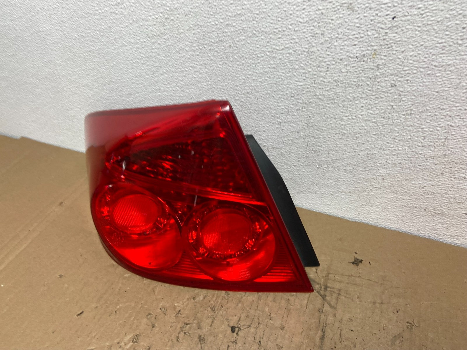 2005 to 2006 Infiniti G35 Left Driver Lh Side Tail Light AC7420 DW1