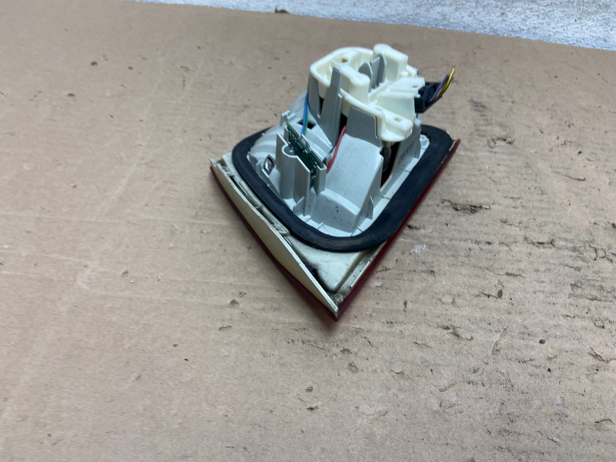 2009 2010 2011 BMW 3 328i 335i E90 Left Driver LH Tail Light Inner AI1092 LK4