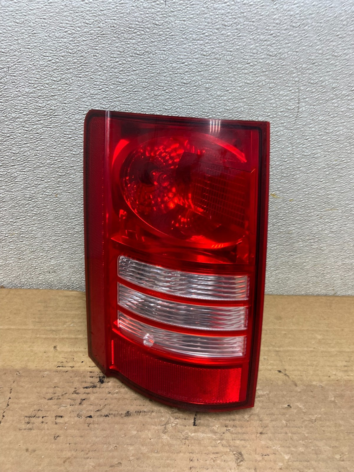 2008-2010 Chrysler Town and Country Left Driver Tail Light Oem AB5234 LK0