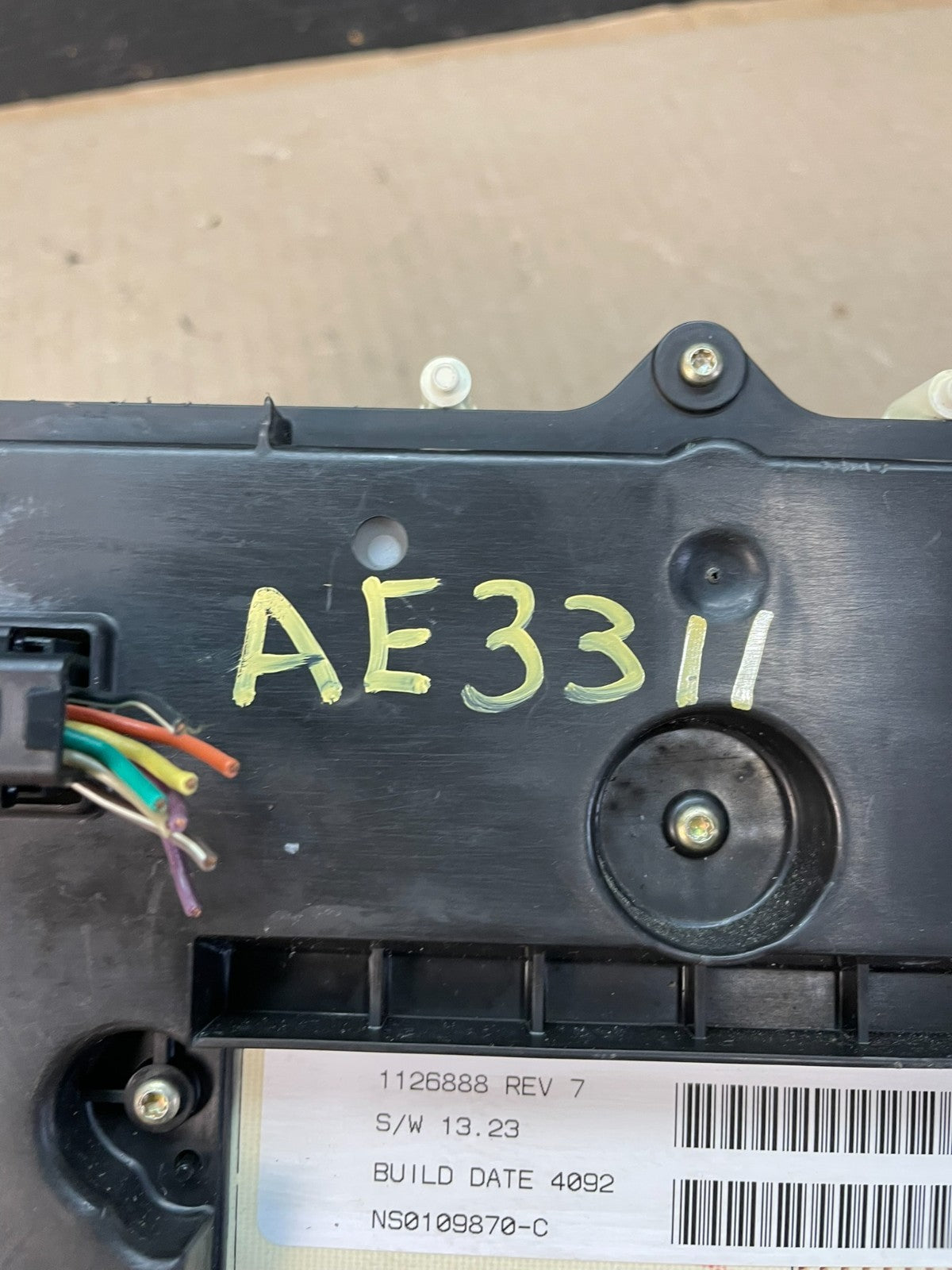 2004 to 2012 Chevrolet Colorado Instrument Cluster Speedometer AE3311 DG9