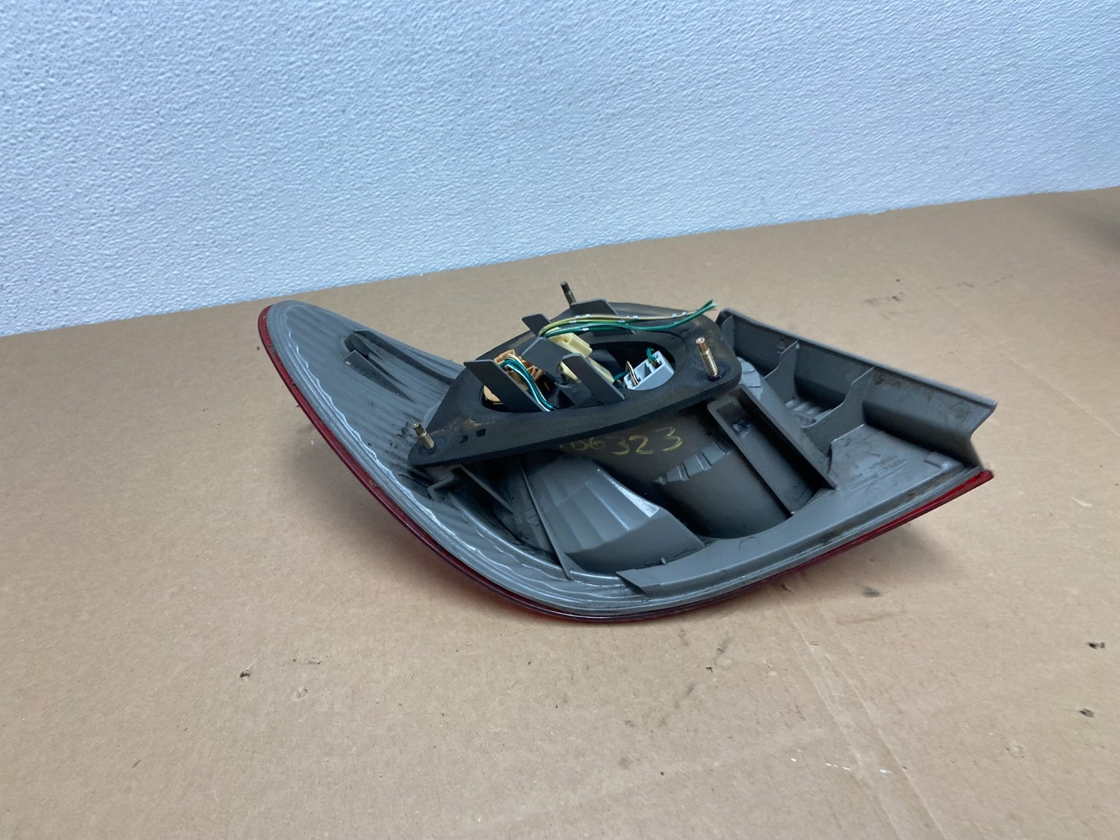 2003 to 2005 Toyota Corolla Right Passenger RH Side Tail Light Oem AB6323 DW4