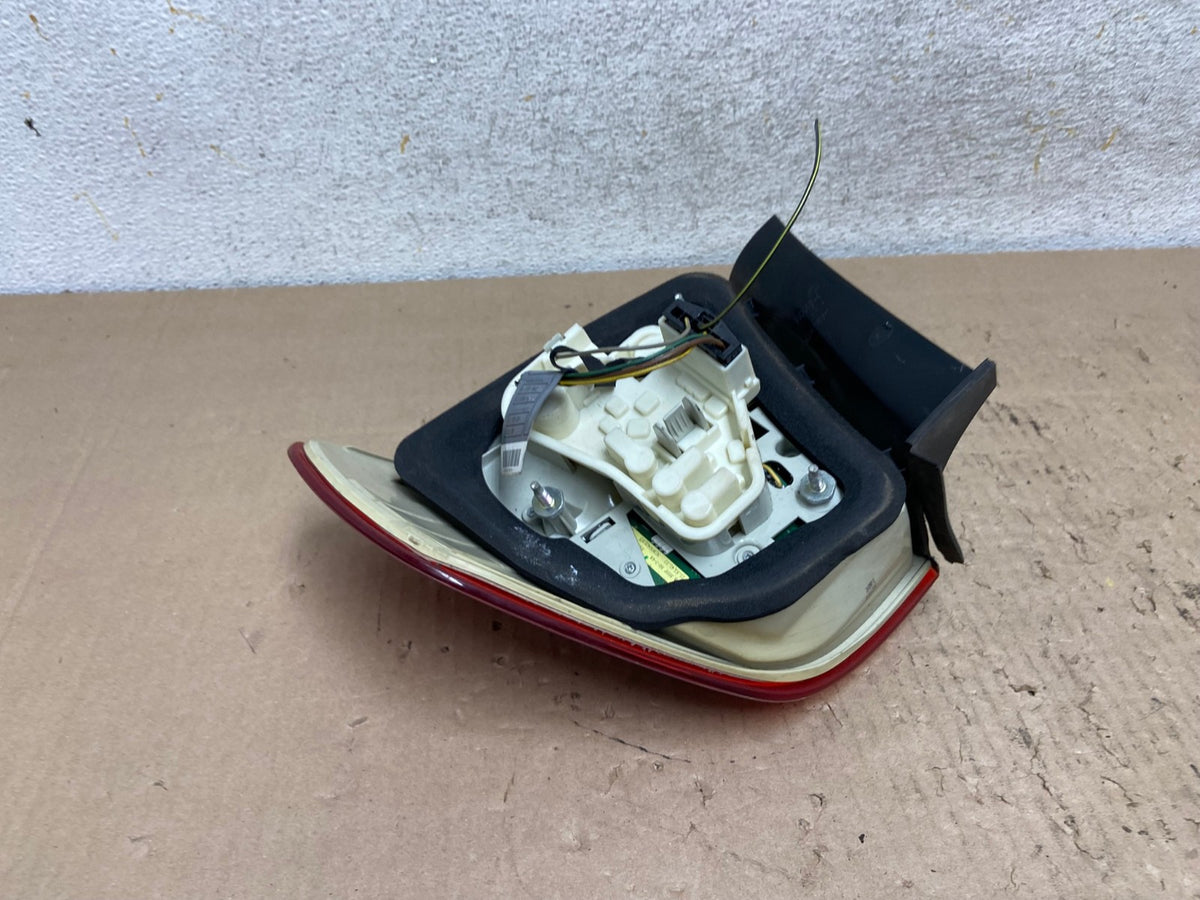 2009 2010 BMW 323i 325i 328i 335i 3 Series Left Driver Tail Light AI2476 LK4
