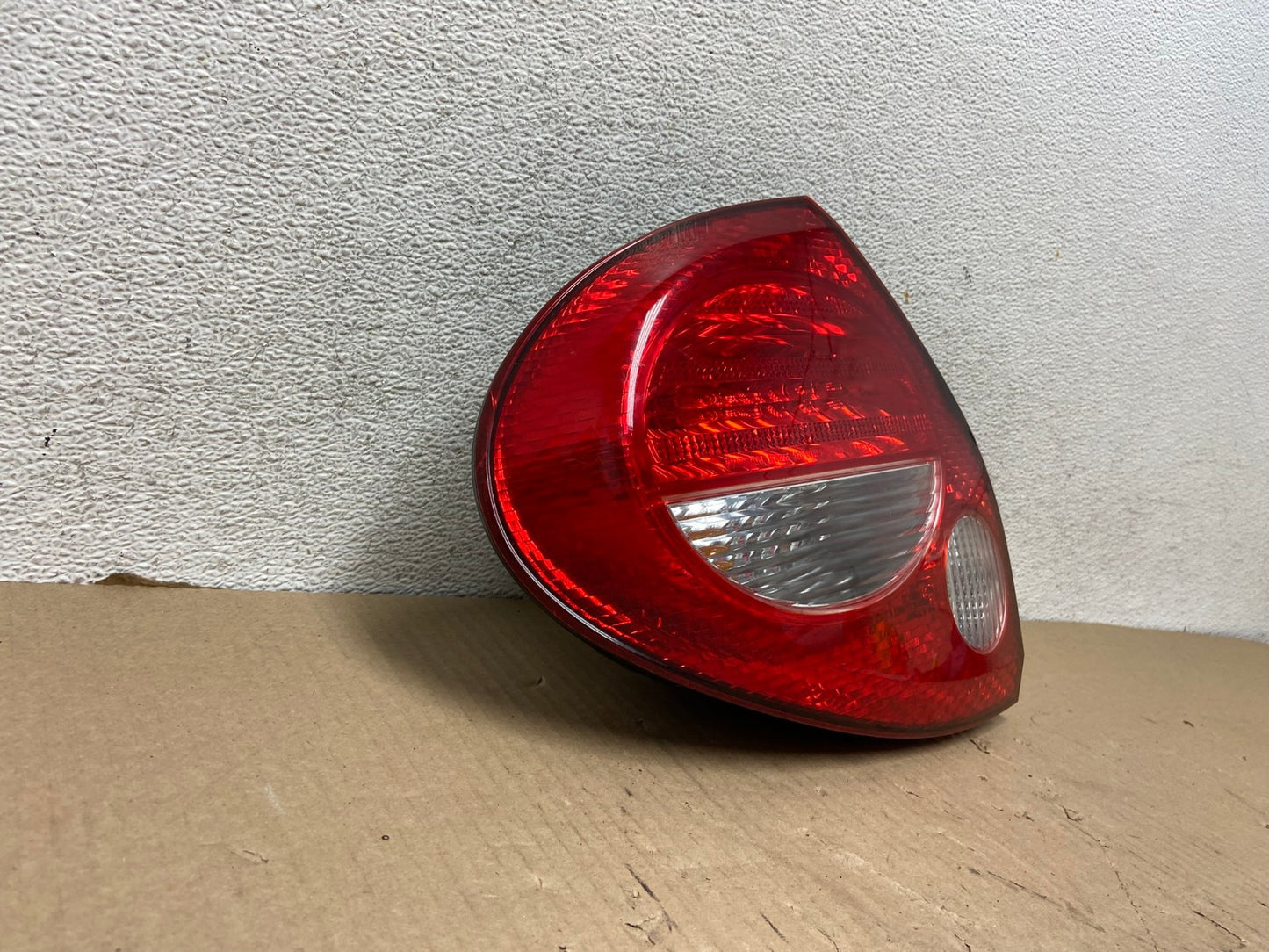 2000 to 2001 Nissan Maxima Left Driver Lh Side Tail Light AG7953 LK1