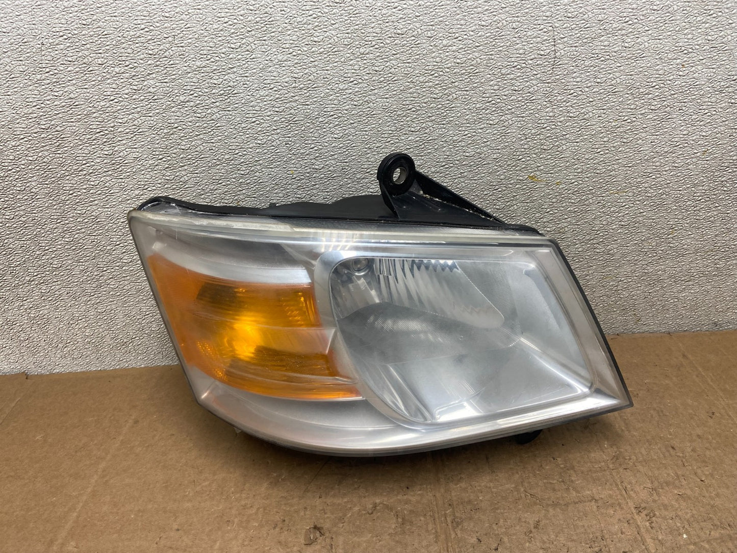 2008 to 2010 Dodge Caravan Right Passenger RH Halogen Headlight AD2468 DW0