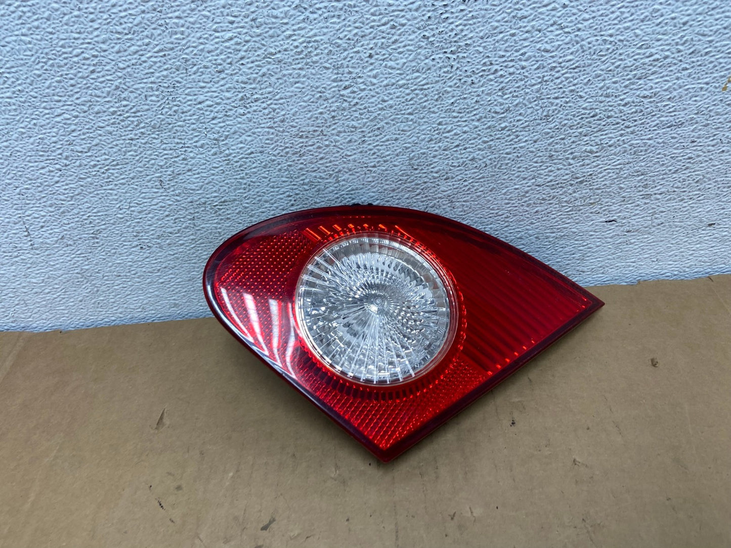 2003-2008 Toyota Corolla Inner Passenger Right RH Side Tail Light AD2684 LK0