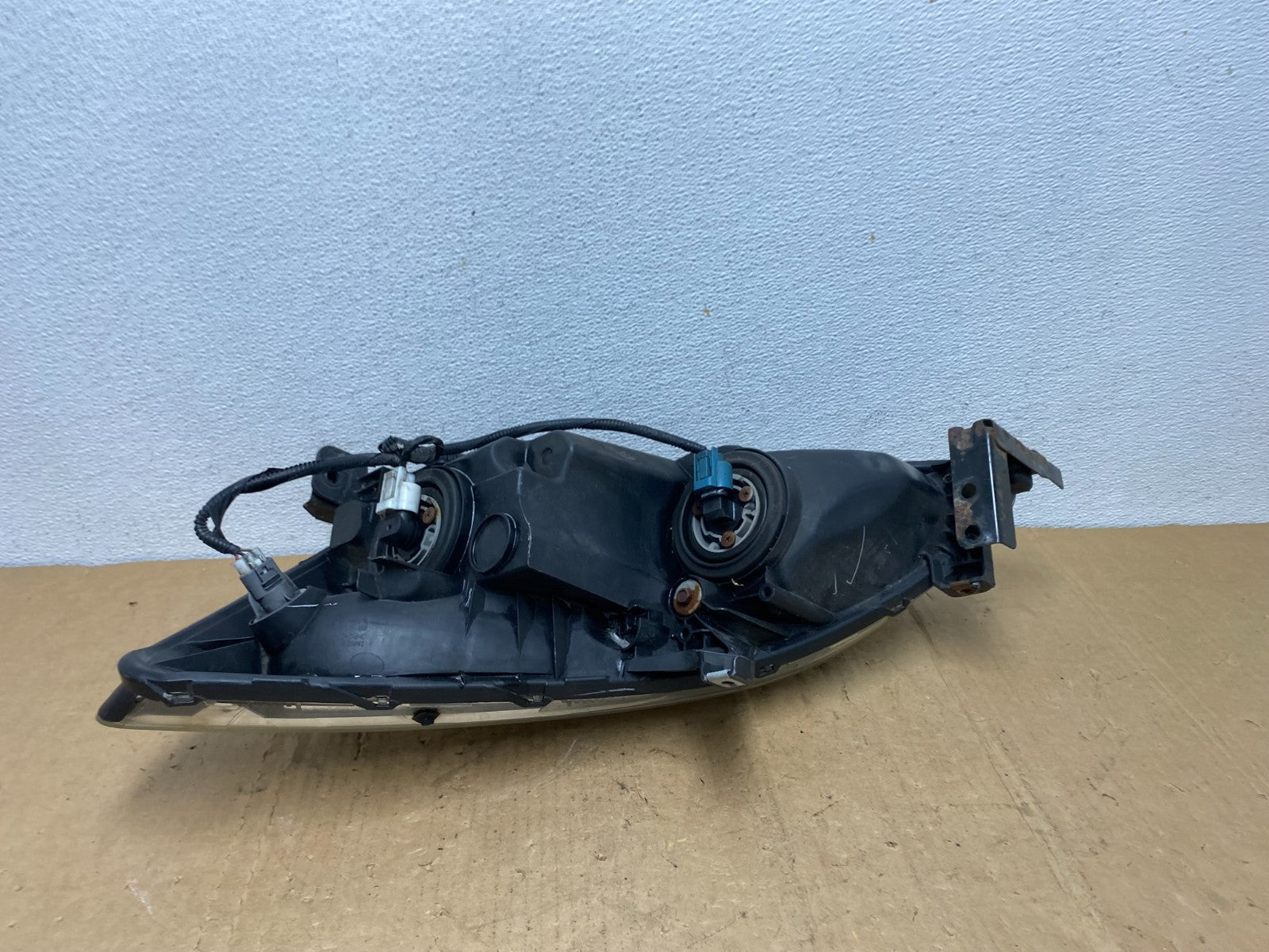 2003 - 2007 Honda Accord Right Passenger RH Side Halogen Headlight AD1324 DW5