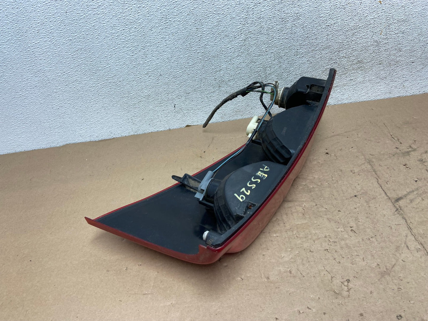 2002 to 2006 Chevrolet Avalanche Left Driver LH Tail Light AG5529 LK7