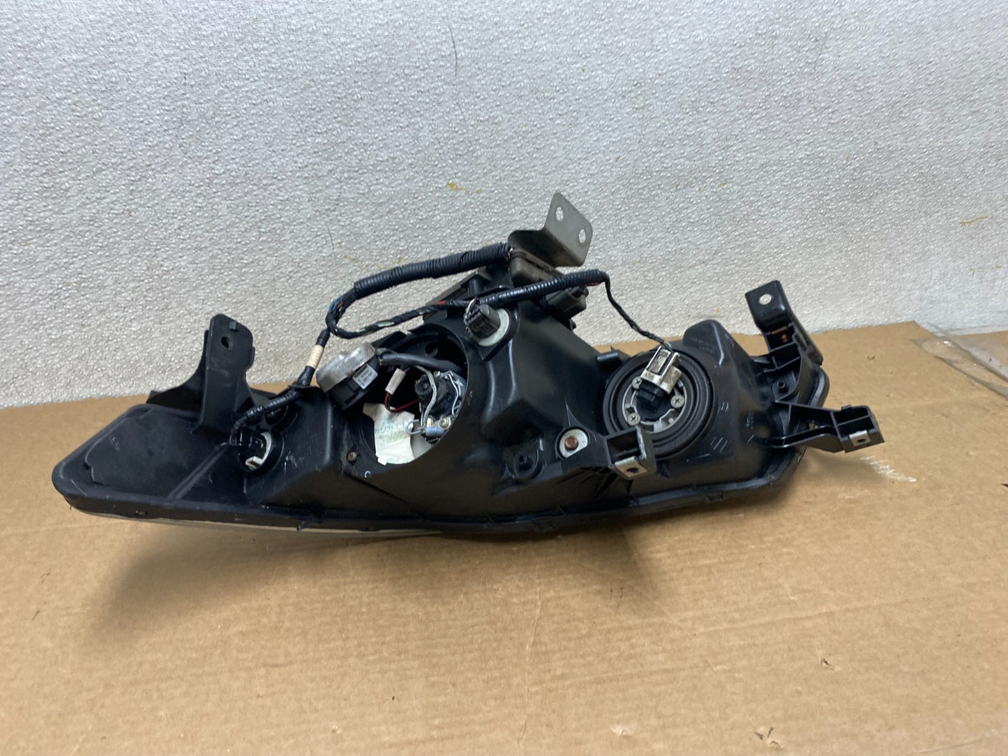 2004 2005 2006 Acura TL Headlight Right Passenger Side Xenon HID Z1308 DW6