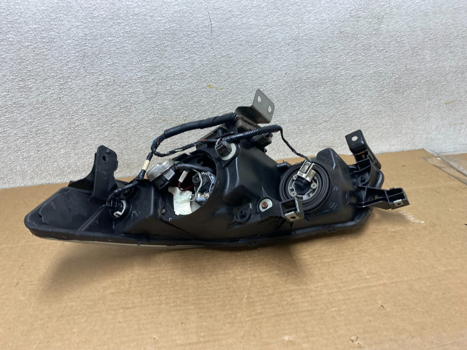 2004 2005 2006 Acura TL Headlight Right Passenger Side Xenon HID Z1308 DW6