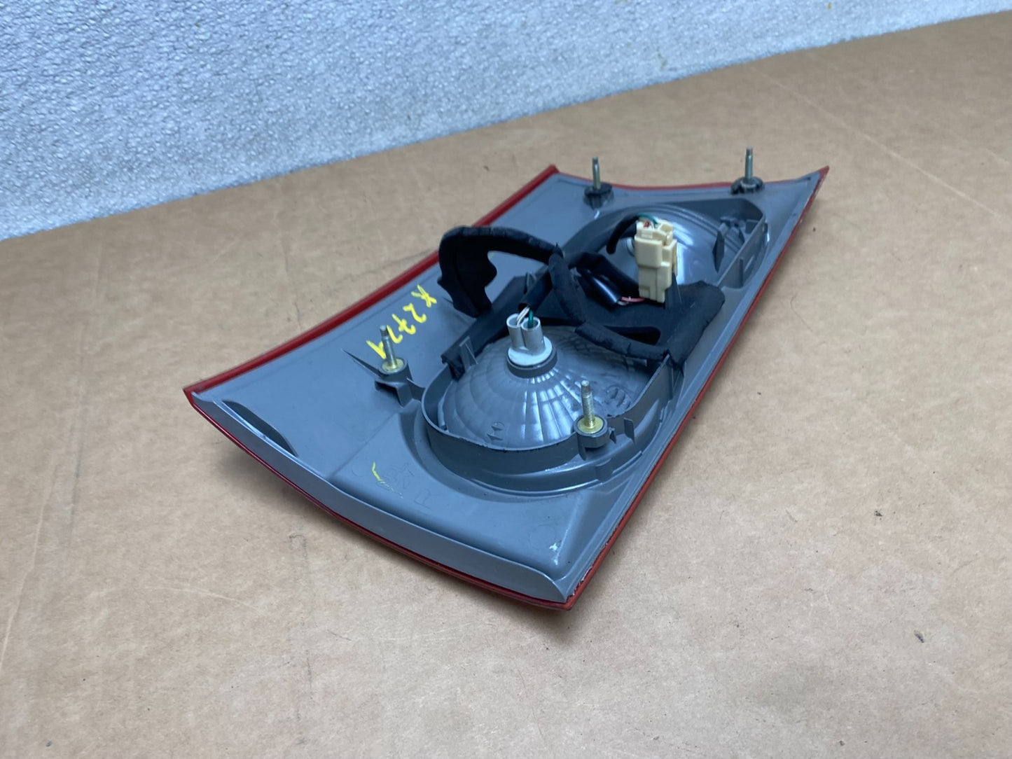 2006 to 2010 Toyota Sienna Right Passenger Side Rh Inner Tail Light Oem X2729 DW5