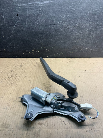 2004 to 2009 Toyota Prius Rear Wiper Windshield Motor W7171 DG1