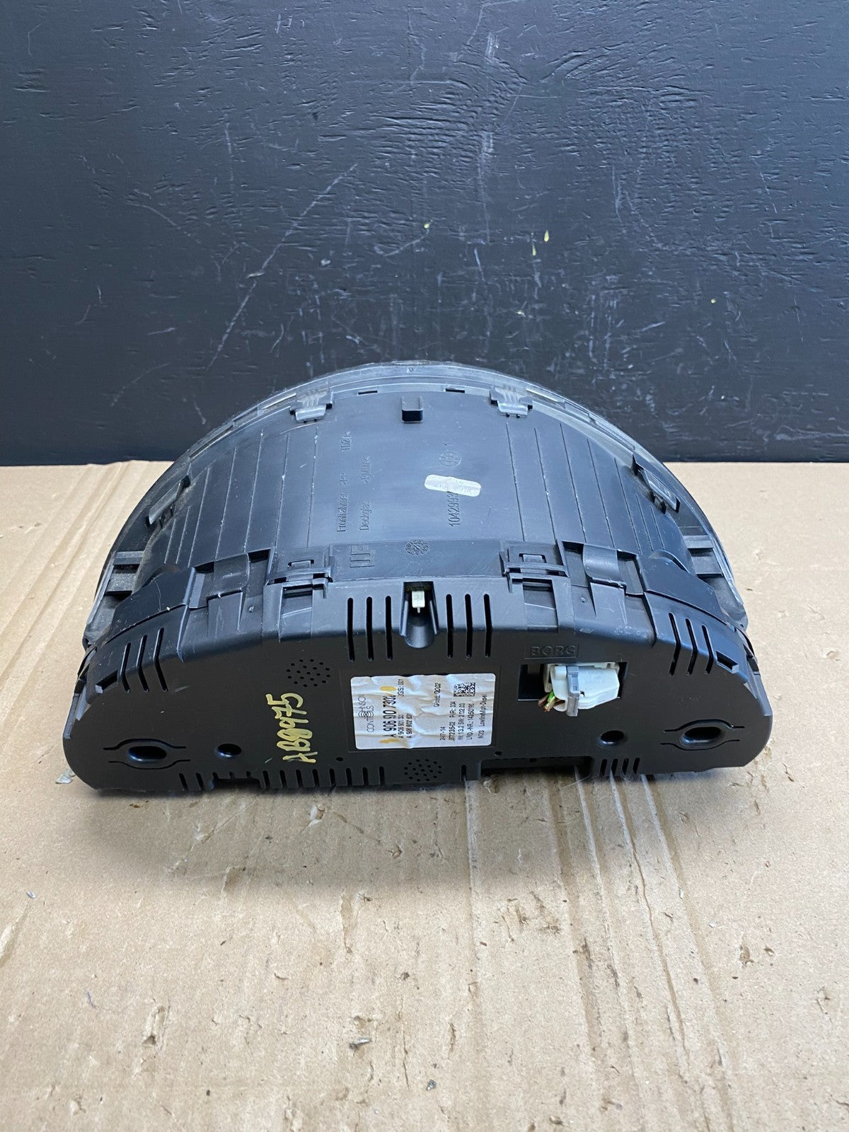 2014 to 2018 Mercedes Sprinter 2500 Speedometer Gauge Cluster AB8975 DG5