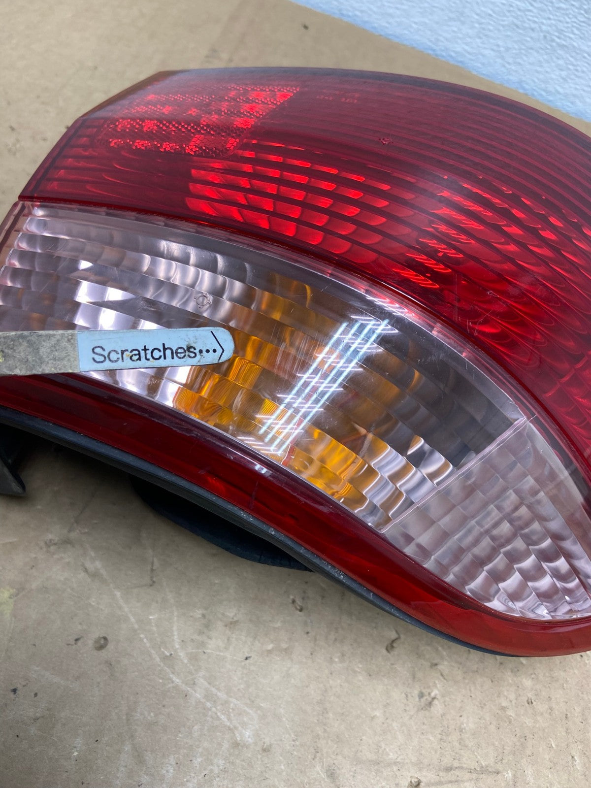 1998 to 2000 Honda Accord Sedan Tail light Left Driver LH Side AD1256 LK3