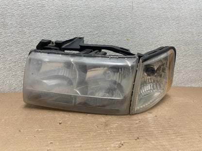1997 1998 1999 Cadillac Deville Left Driver LH Headlight + Turn Signal AA8753 DG0