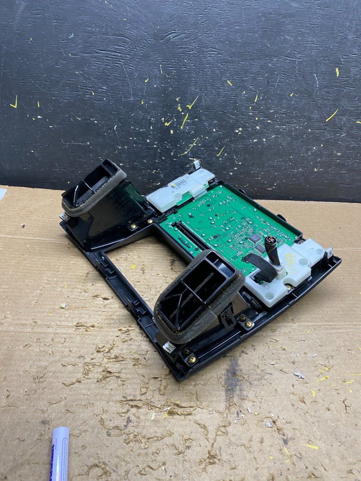 2006 - 2008 Infiniti FFX35 FX45 Radio Climate Control Panel Bezel X1377 DG3