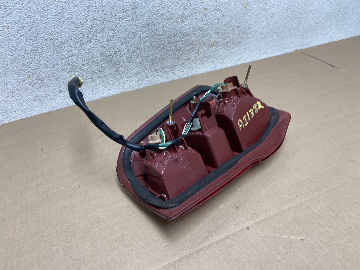2004 2005 Toyota RAV4 Right RH Passenger Side Tail Light AI1382 LK4