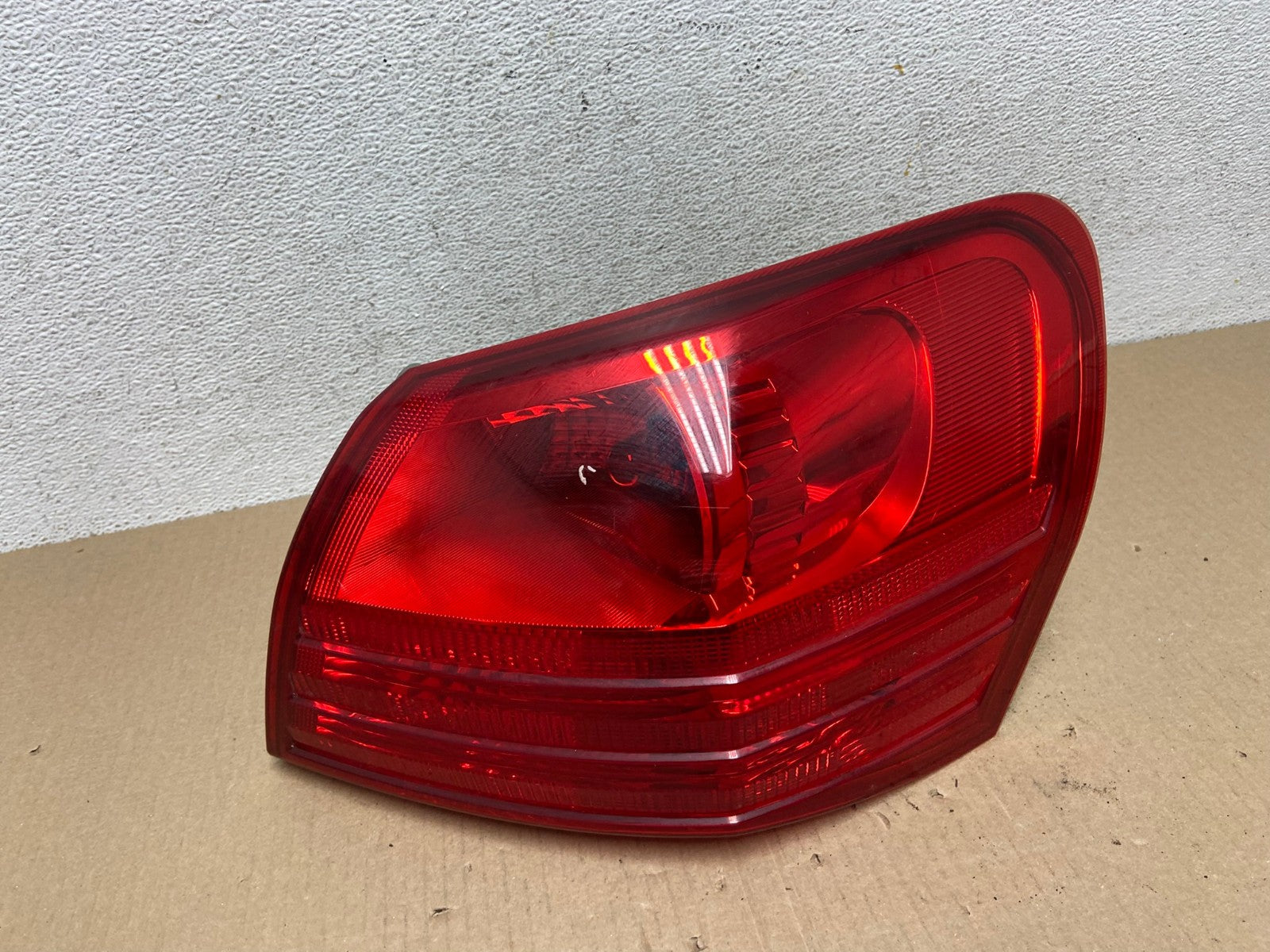 2008 to 2015 Nissan Rogue Right Passenger Rh Side Tail Light AE9453 LK0