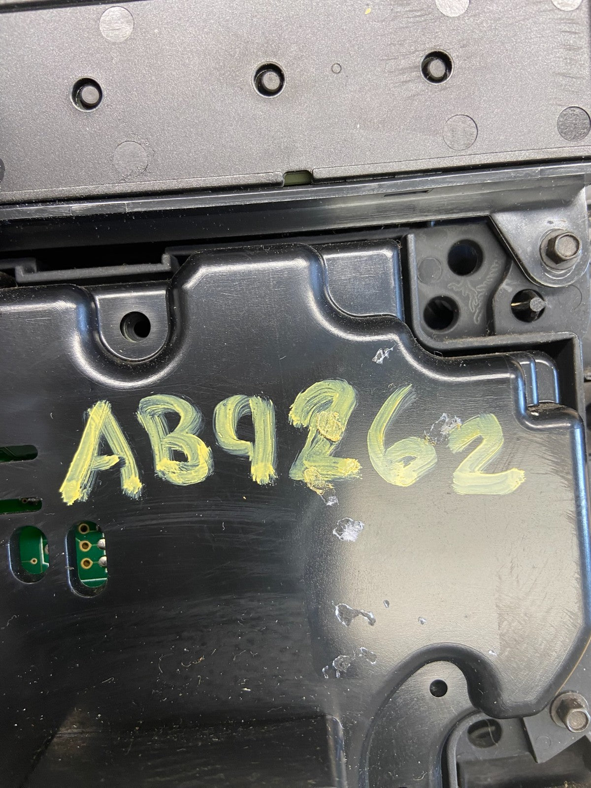 2005 to 2007 Jeep Commander Grand Cherokee A/C Climate Control Bezel AB9262 DG5