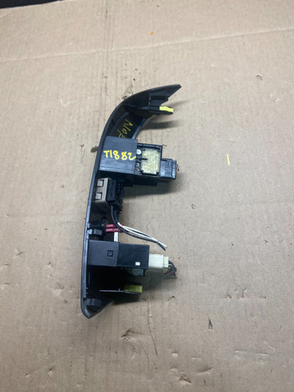 2004 to 2010 Toyota Sienna Left Side Climate Switches Bezel Trim T1882 PS2