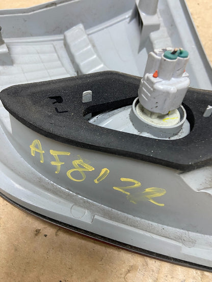 2013 to 2016 Nissan Pathfinder Right Passenger Inner Tail light AF8122 DW6