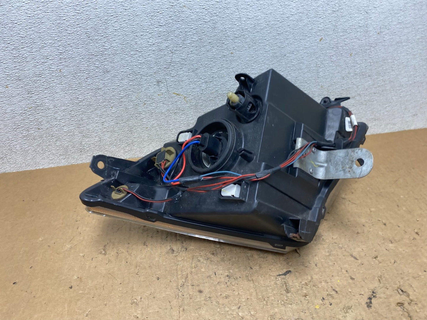 2010-2012 Nissan Sentra Halogen Left Driver LH Black Headlight Q8717 DW12