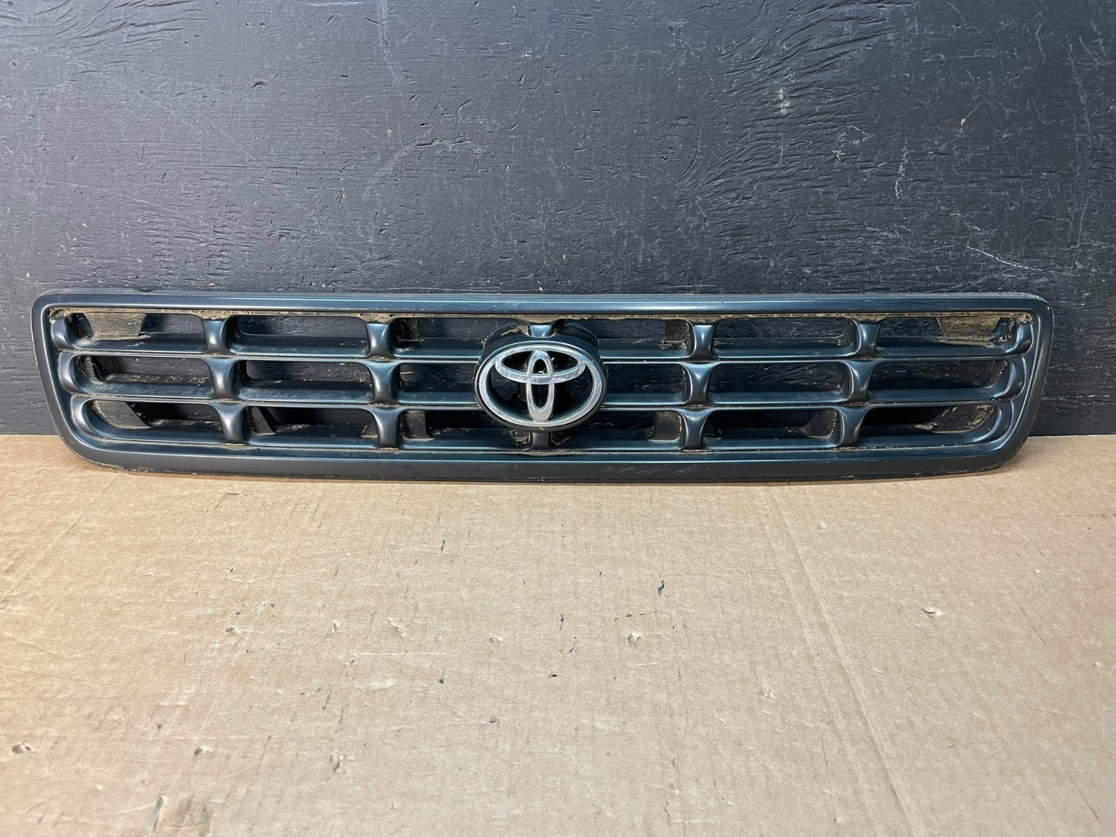 1997 to 2000 Toyota RAV4 Front Upper Grill Grille AE8464 PS0