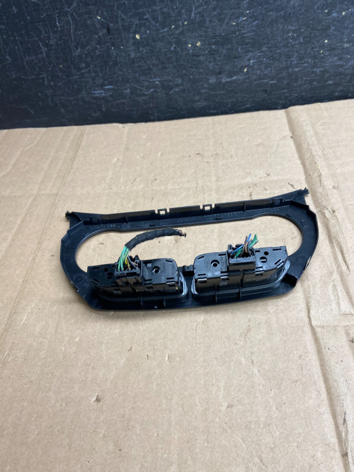 2013 to 2015 Ford Escape Heater AC Climate Control Bezel Trim Switches AI6025 DG3