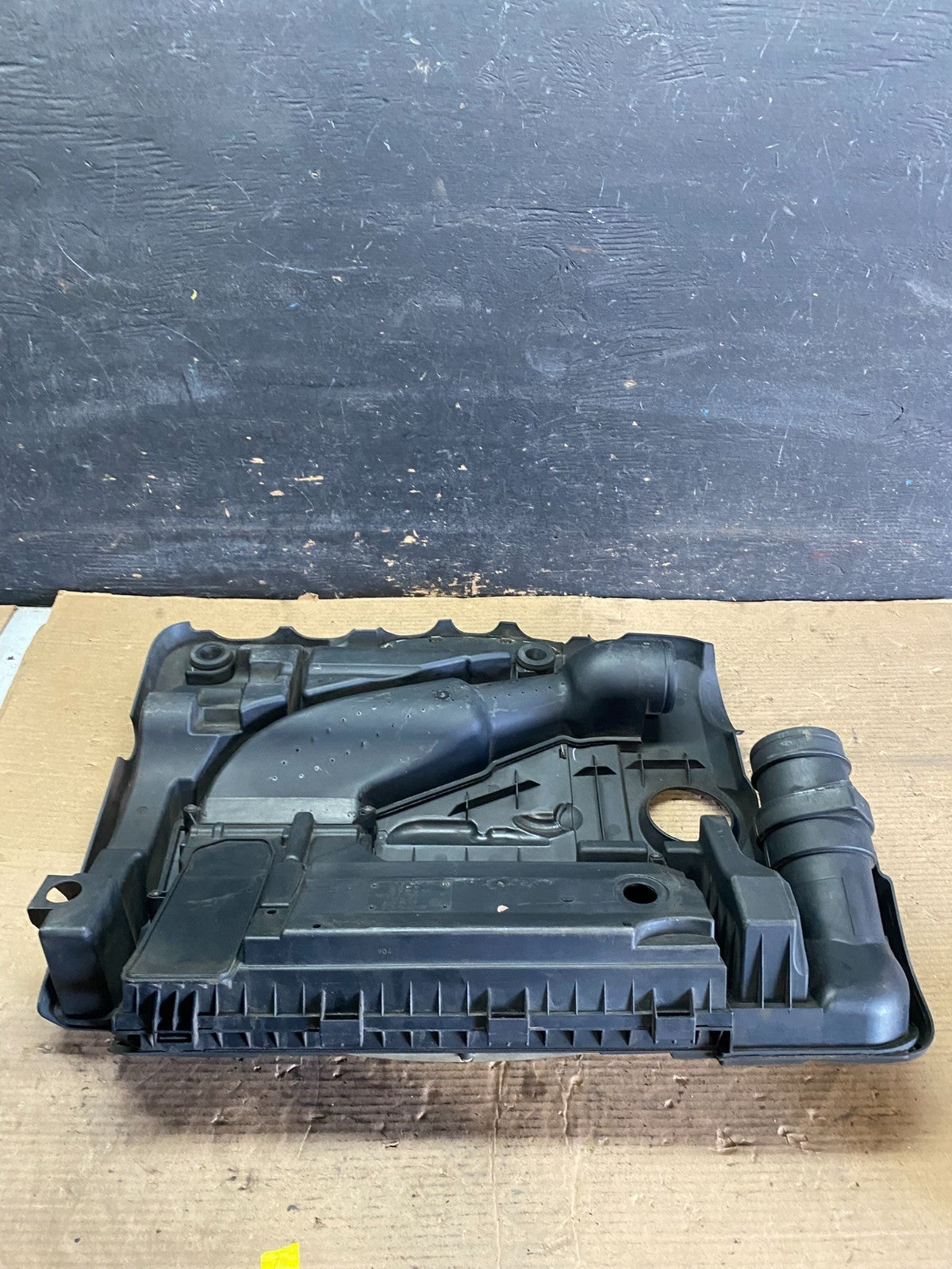 2005 to 2008 Volkswagen Jetta 2.5L Passat Jetta Engine Cover 07k129601 R5110 DG4