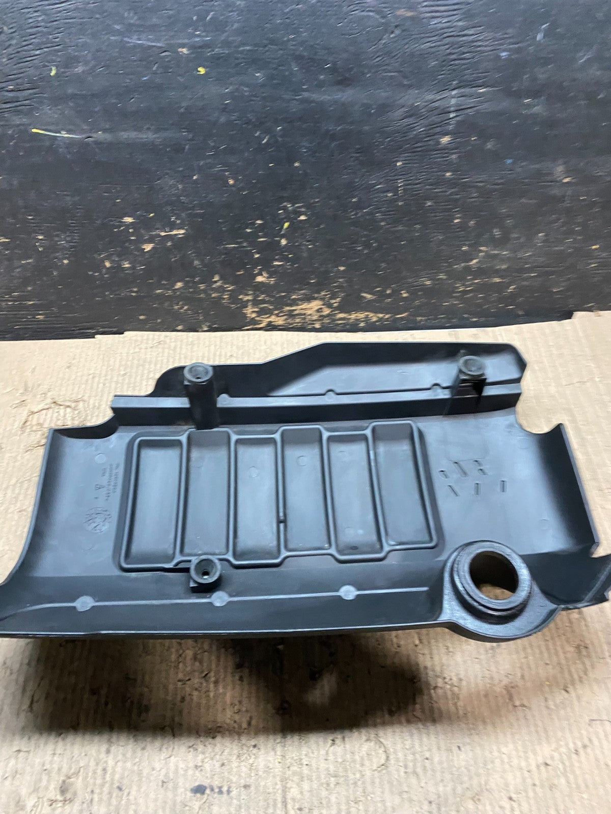 2007 to 2008 GMC Acadia 3.6L VVT Engine Cover Shield OEM V4244 DG5