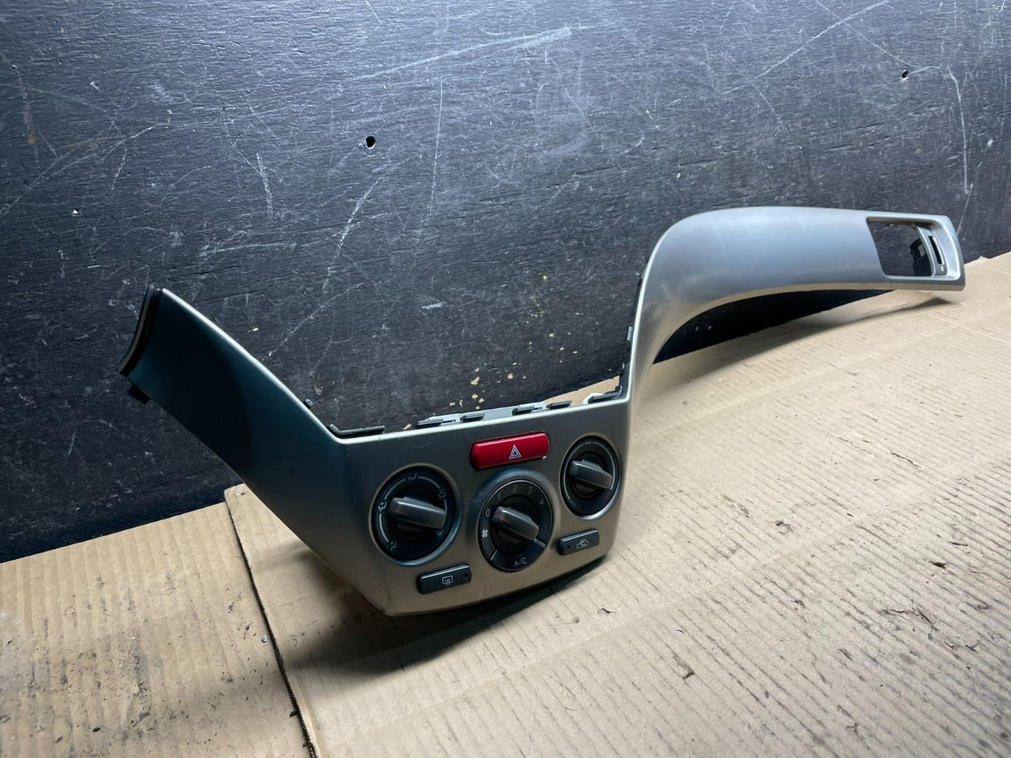 2008-2010 Subaru Impreza Dash Air Vent Climate Control Panel Bezel Trim X8673 DG1