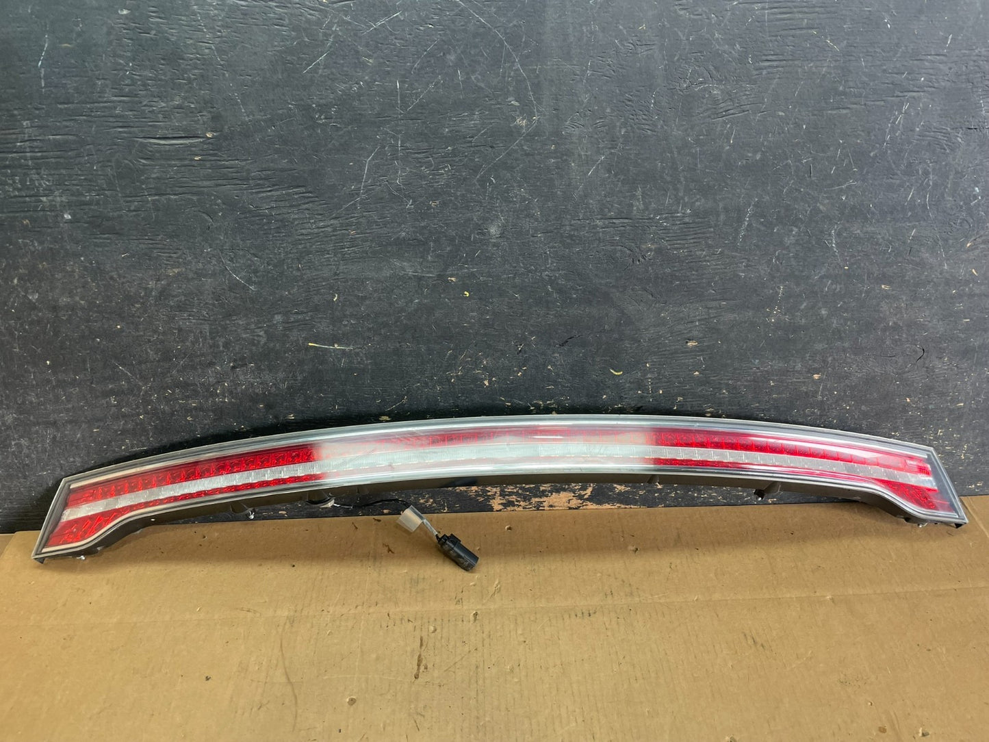 2013-2019 Lincoln MKZ Rear Center Trunk Tailgate Tail Light OEM z8251 DG0