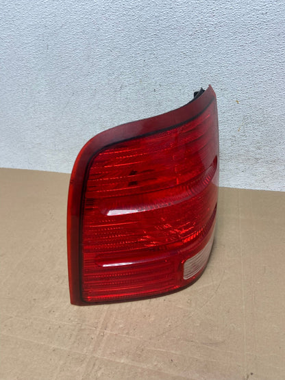 2002 to 2005 Ford Explorer Left Driver Lh Side Tail light AE4982 LK2