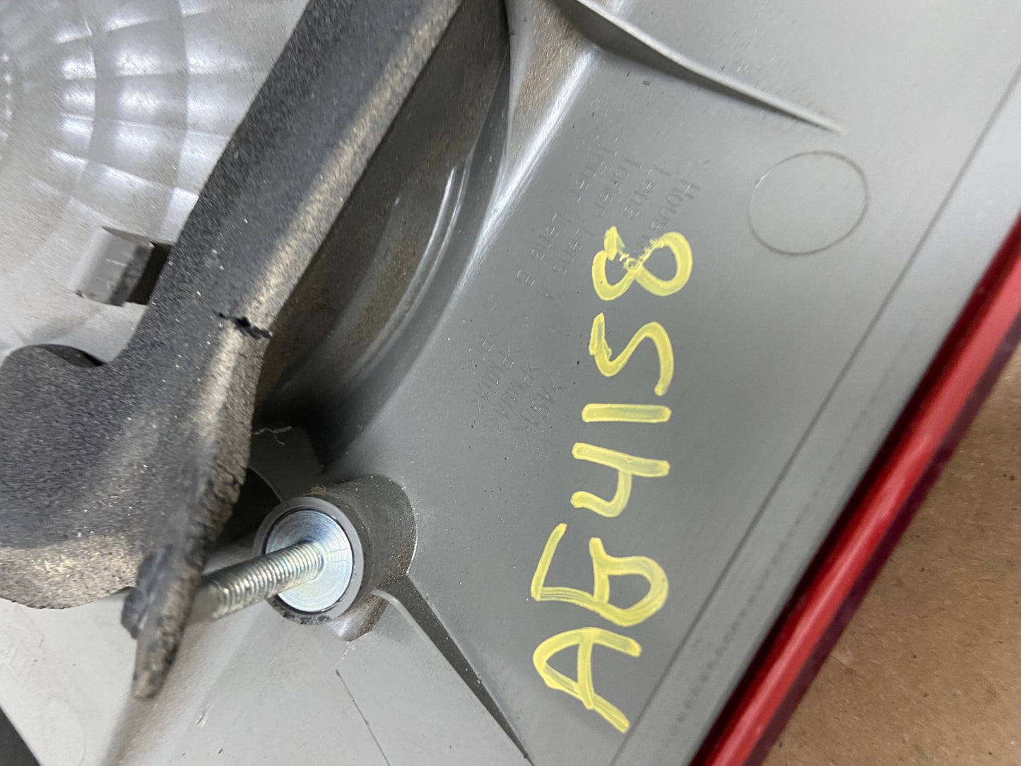 2006 - 2010 Toyota Sienna Left Driver Lh Side Inner Tail Light AG4158 LK8