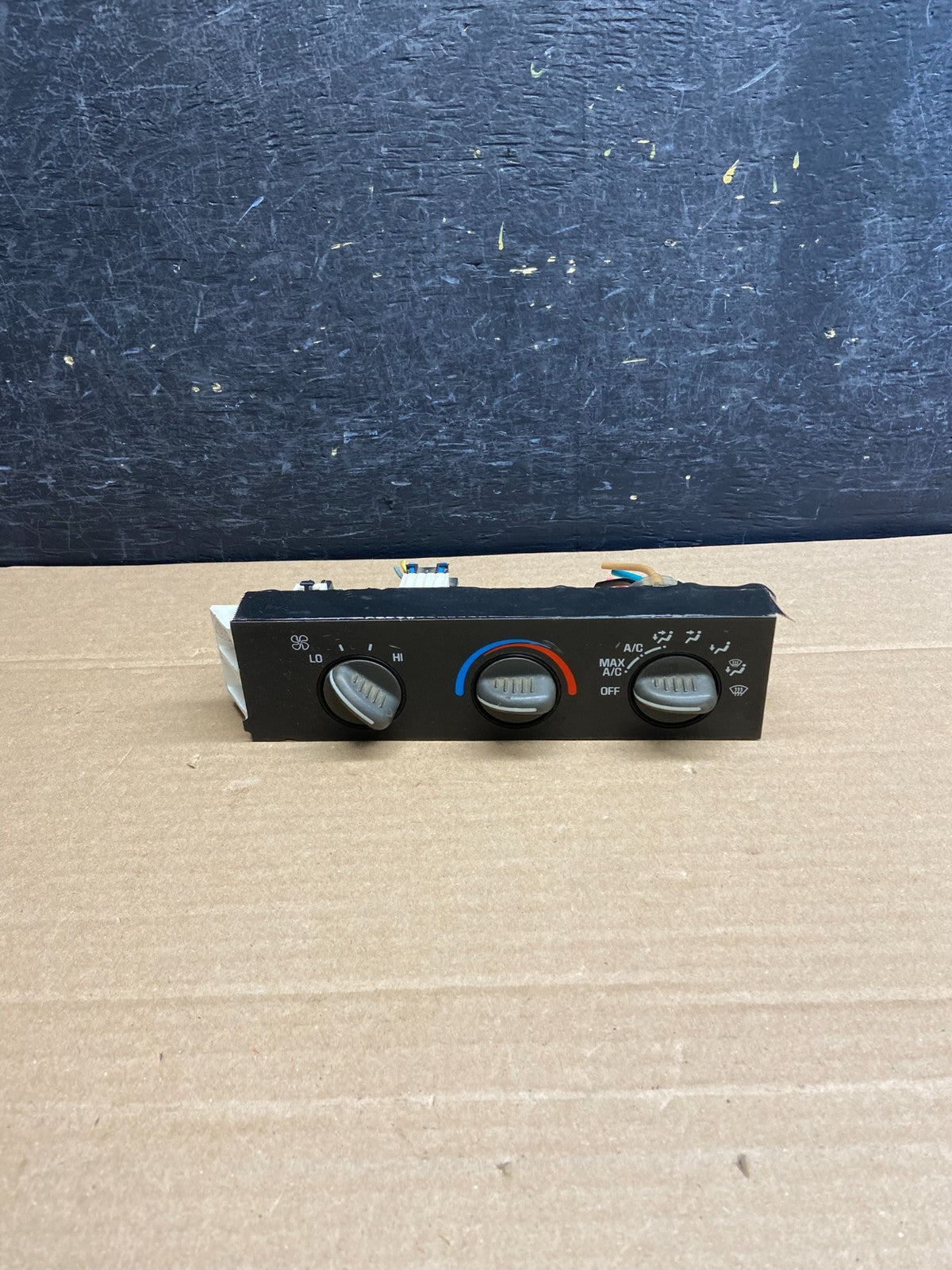 2001 - 2007 GMC Chevrolet Express 1500 Climate Control A/C AG5040 DG0