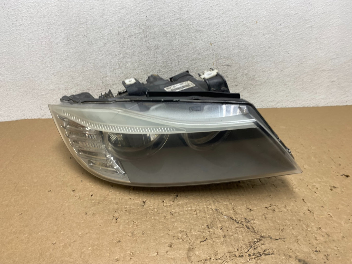 2009-2011 BMW 3 Series 328i 4/D Sedan Headlight Halogen Right Passenger AF83260