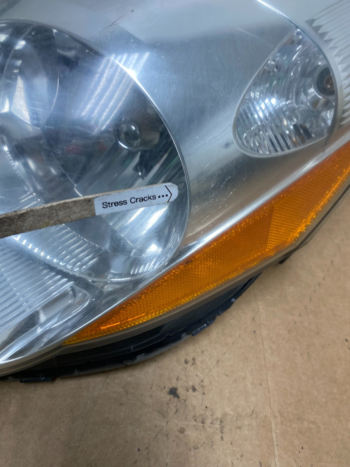 2006 to 2010 Toyota Sienna Left Driver Lh Side Headlight Halogen AE3153 DW4