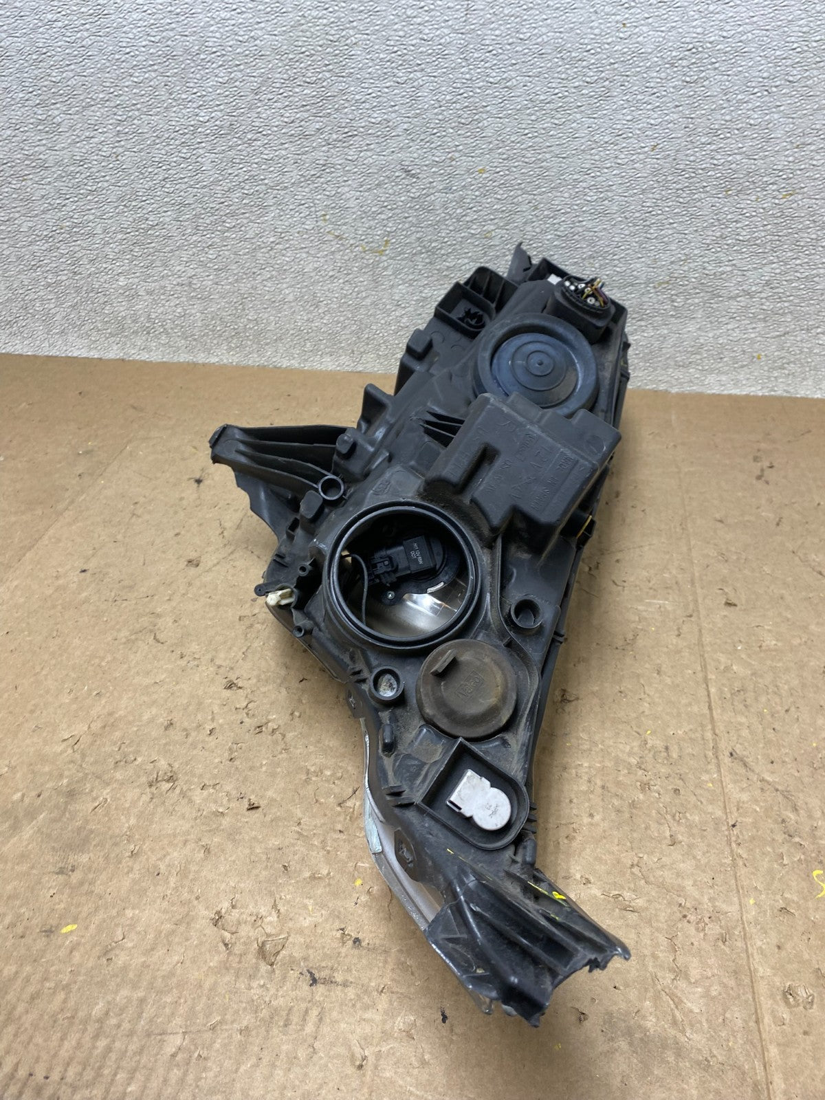 2014 to 2021 Ford Transit Connect Left Driver LH Side Headlight OEM W9125 DG12