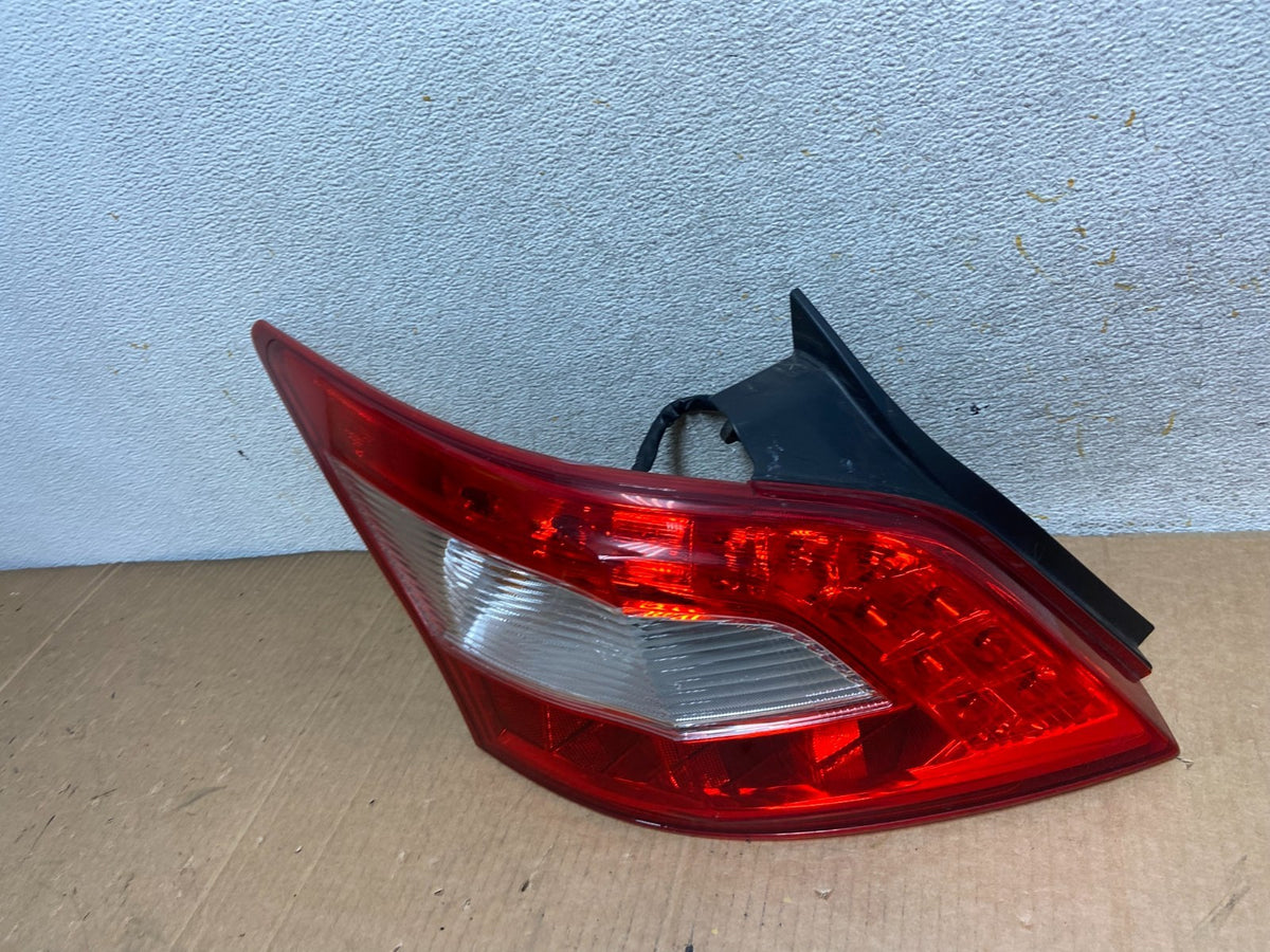 2009 2010 2011 Nissan Maxima Left Driver Lh Side Tail light AI8487 LK1