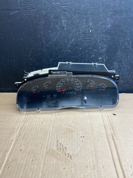 2001-2002 Ford Econoline E250 E350 Van Speedometer Instrument Cluster ad7151 DG0