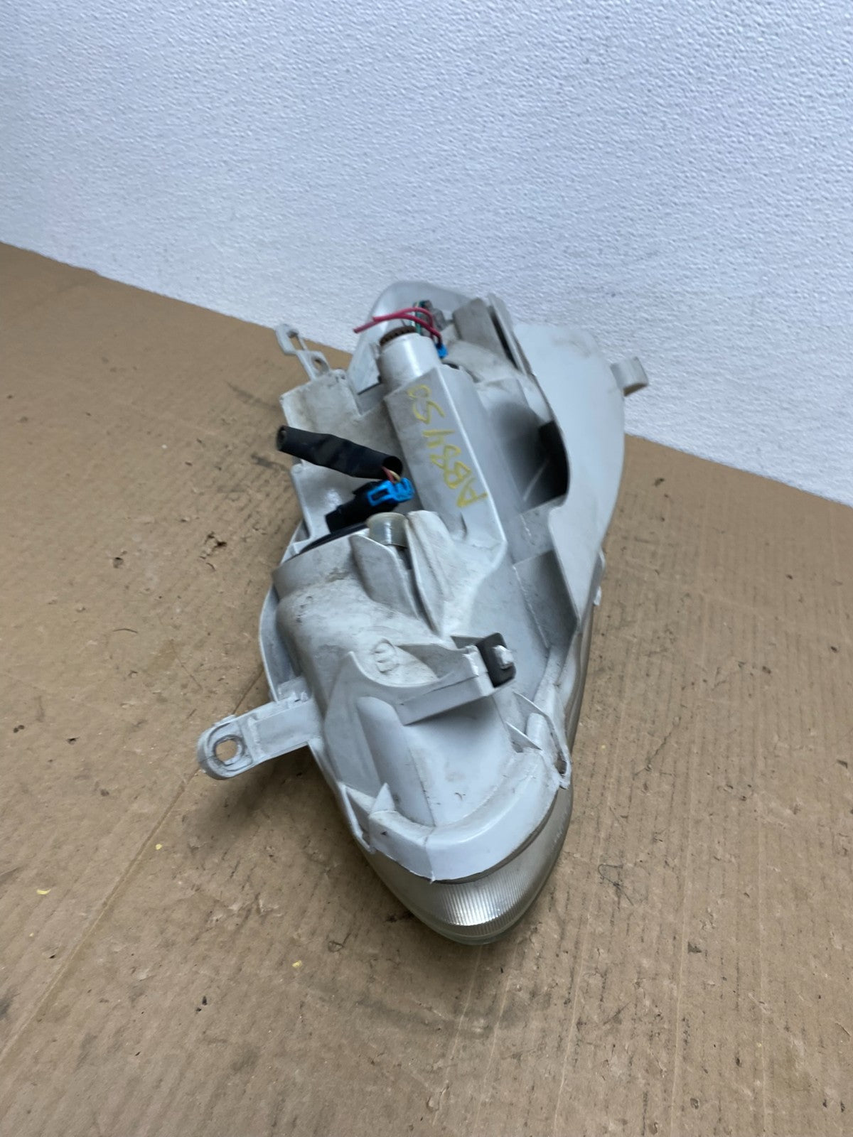 2005 to 2008 Toyota Corolla Right Passenger RH side Headlight Oem AB8450 DW7