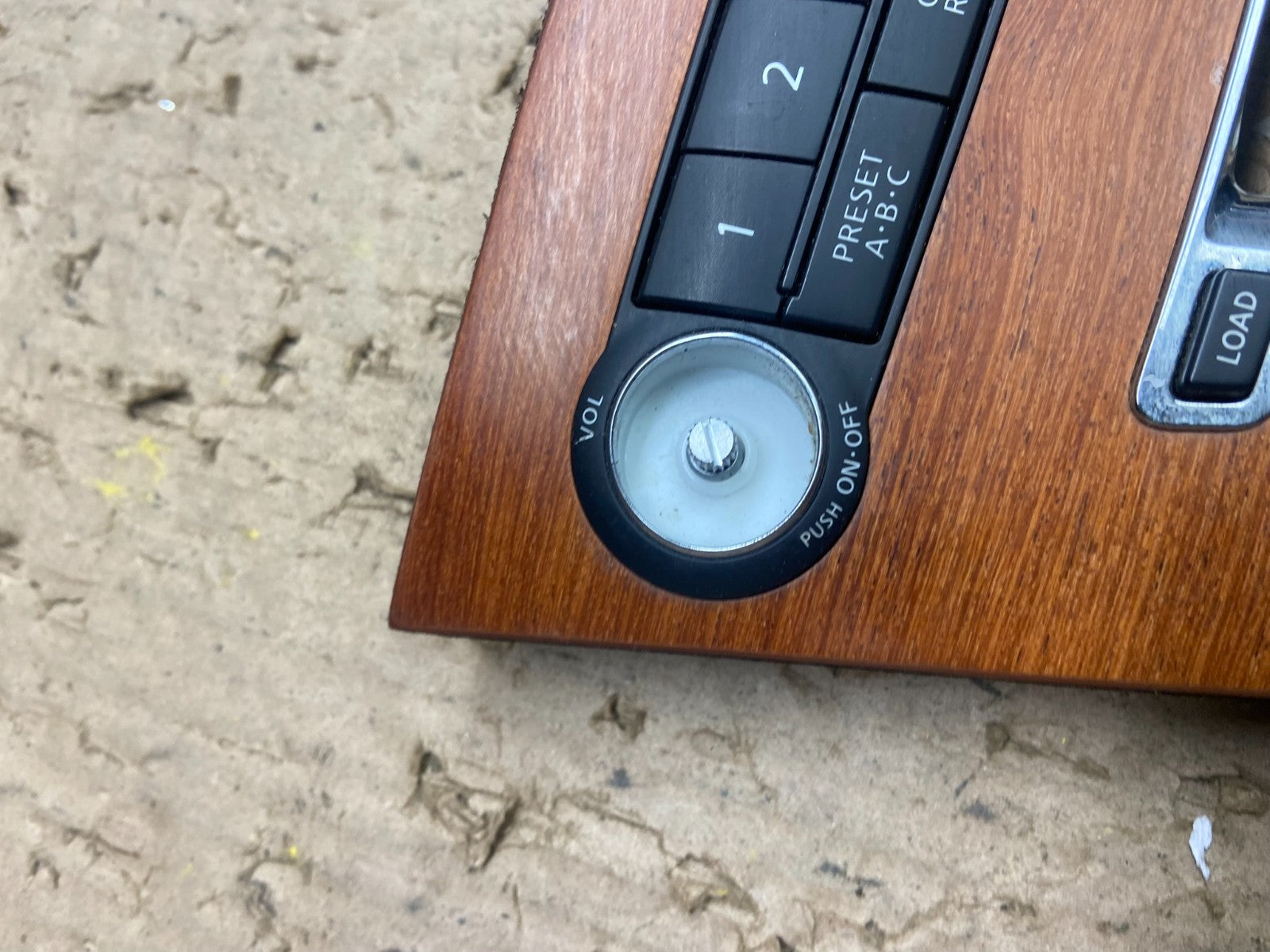 2006 to 2007 Infiniti M35 M45 Radio Audio Control Panel T8829  DG3