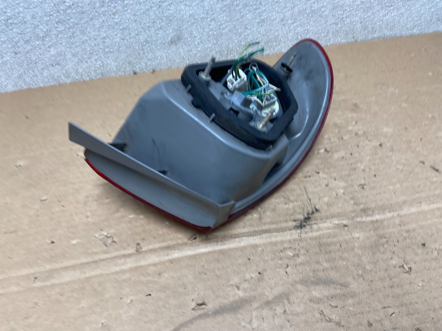 1998 1999 2000 Toyota Corolla Right Passenger Side Tail light OEM AB4755 LK5